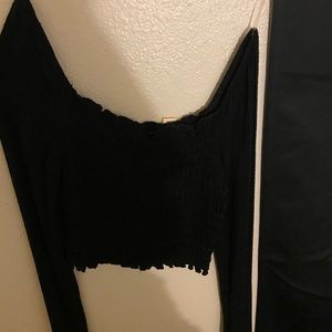 Black long sleeve crop top